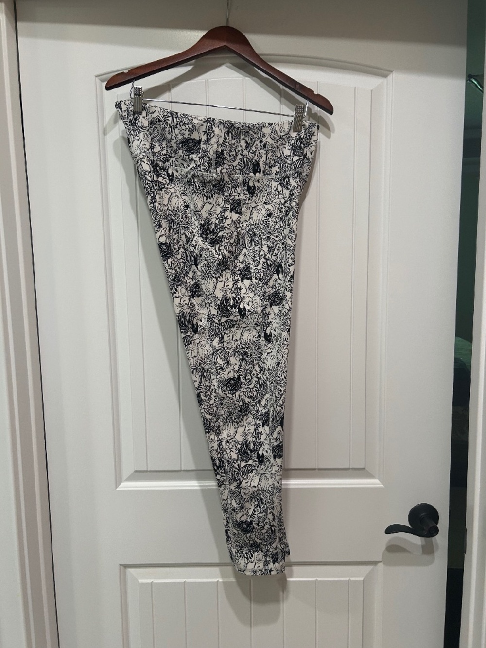 Lilly Pulitzer Luxletic Leggings, Size XL, $30, Original $118